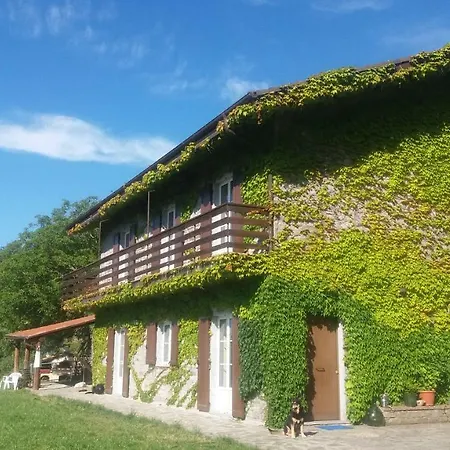 Farm stay La Vite Rossa Carro